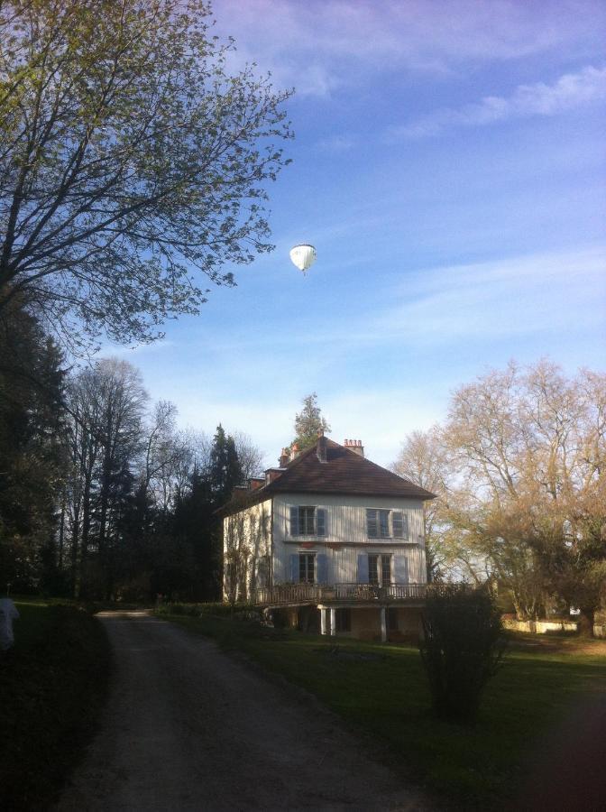 Chambres D'Hotes Le Petit Roche Arc-et-Senans Exteriér fotografie